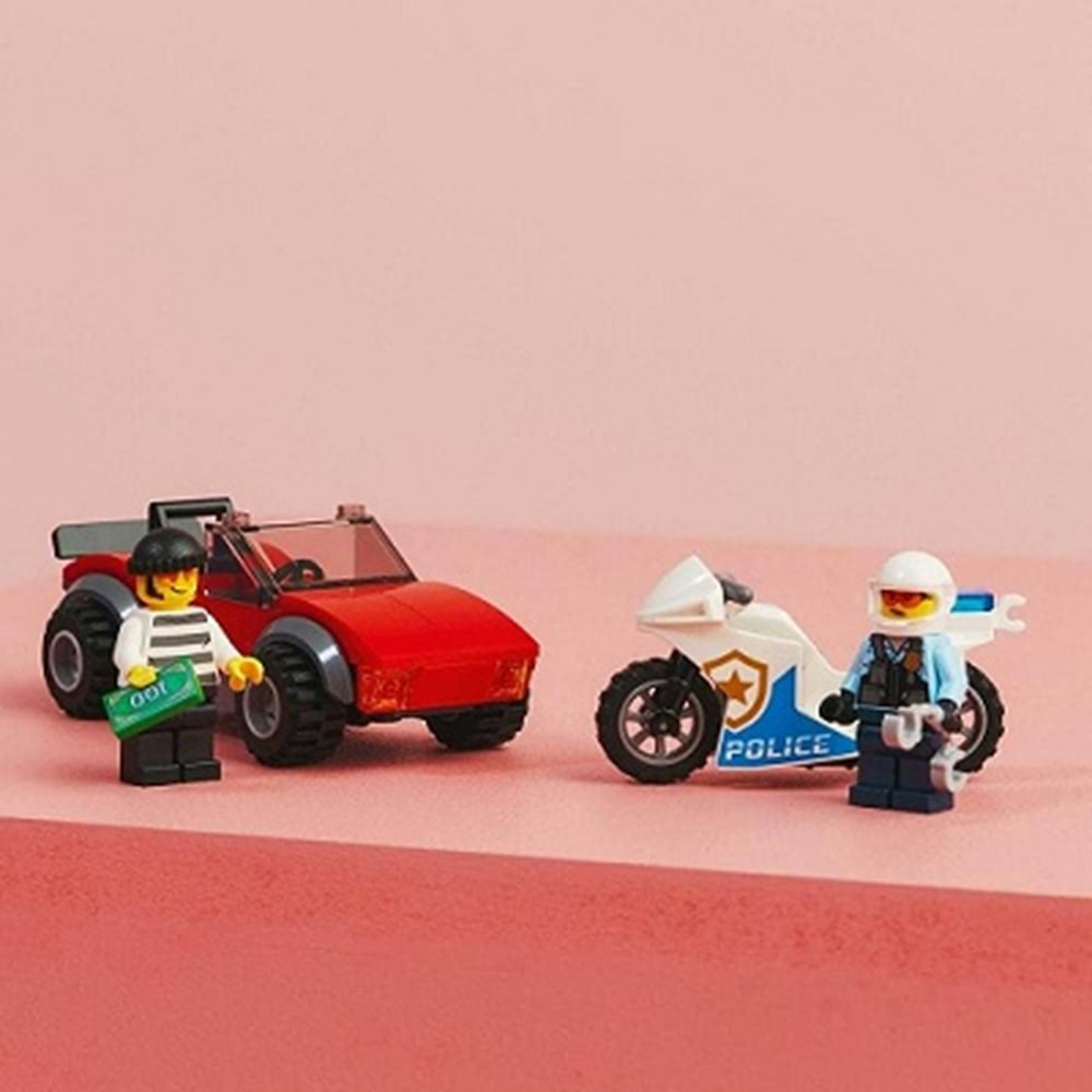 60392 POLICE BIKE CAR CHASE