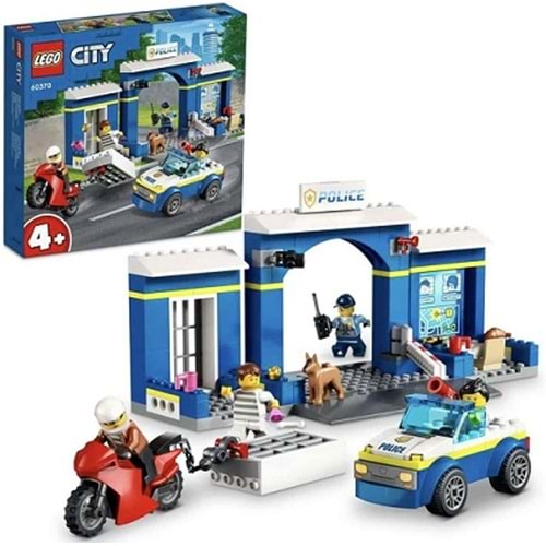 60370 POLICE STATION CHASE